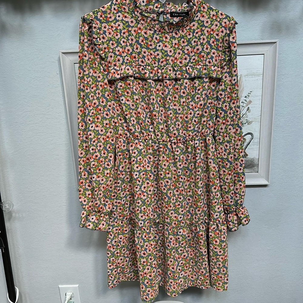NWT Chic Style floral dress